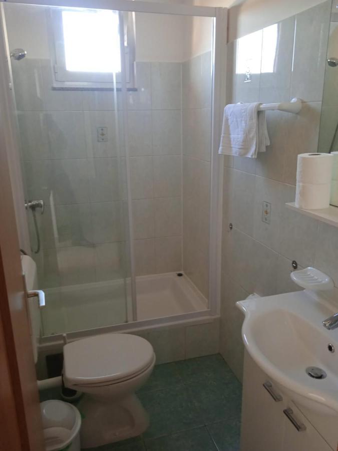 Apartment Luka With Balcony, Sea View And Free Parking Шибеник Экстерьер фото