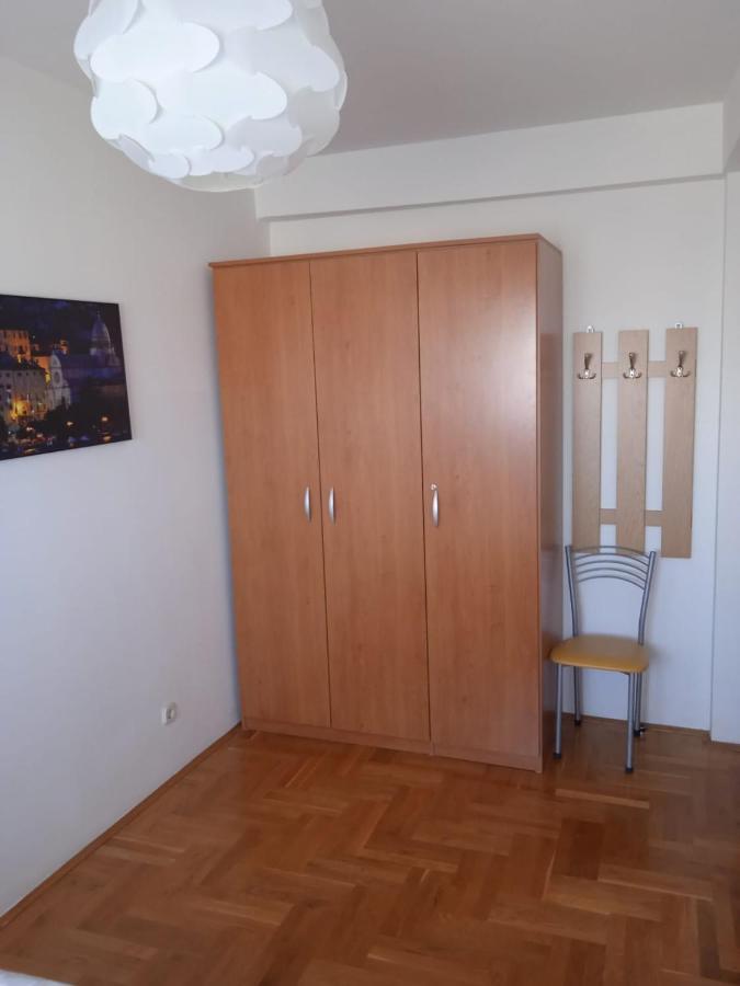 Apartment Luka With Balcony, Sea View And Free Parking Шибеник Экстерьер фото